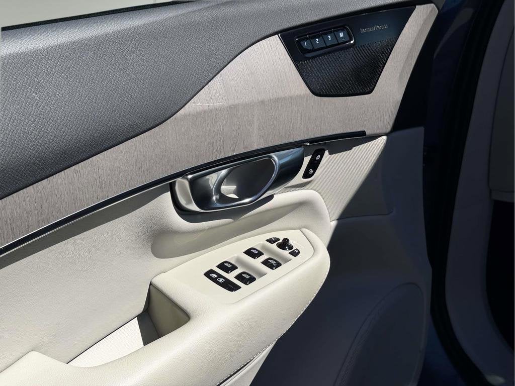 2023 Volvo XC90 B6 Plus 7-Seater
