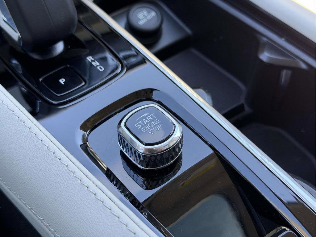 2023 Volvo XC90 B6 Plus 7-Seater