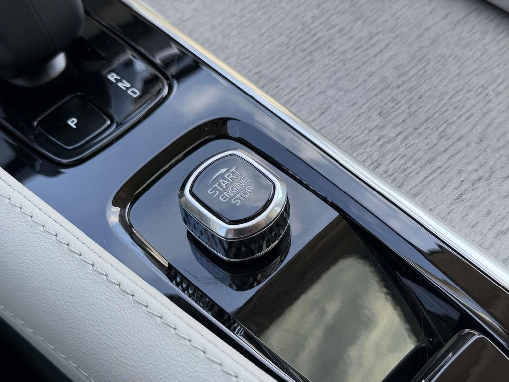 2023 Volvo XC90 B6 Plus 7-Seater