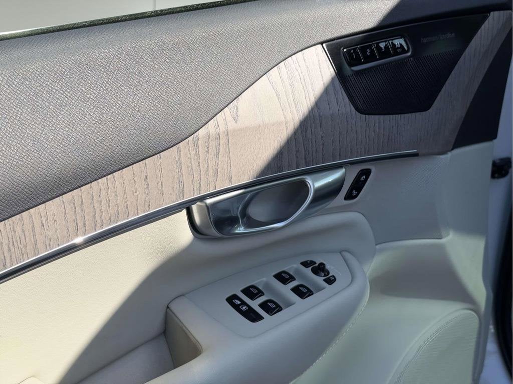 2023 Volvo XC90 B6 Plus 7-Seater
