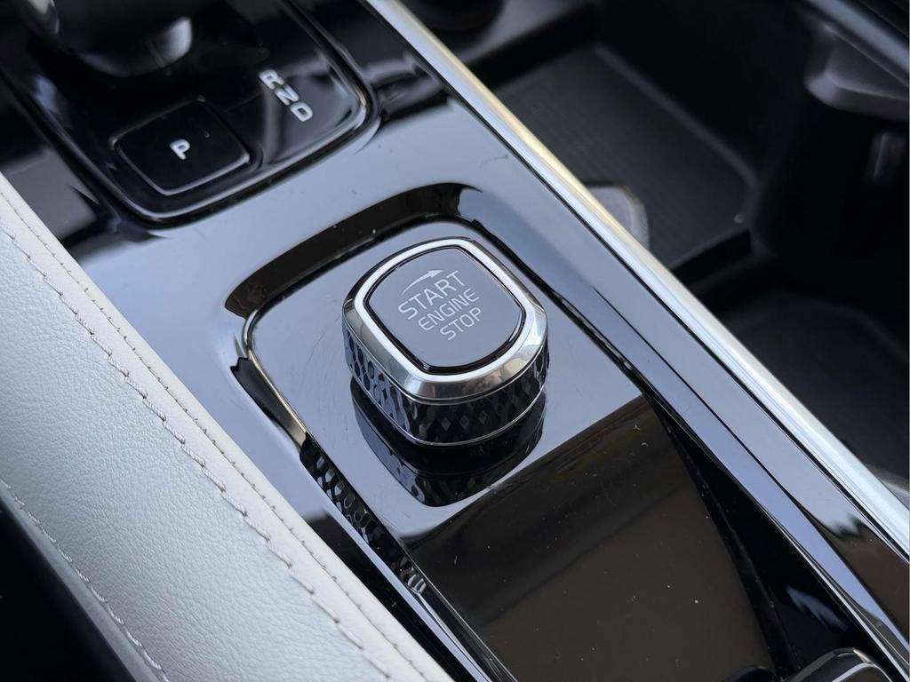 2023 Volvo XC90 B6 Plus 7-Seater