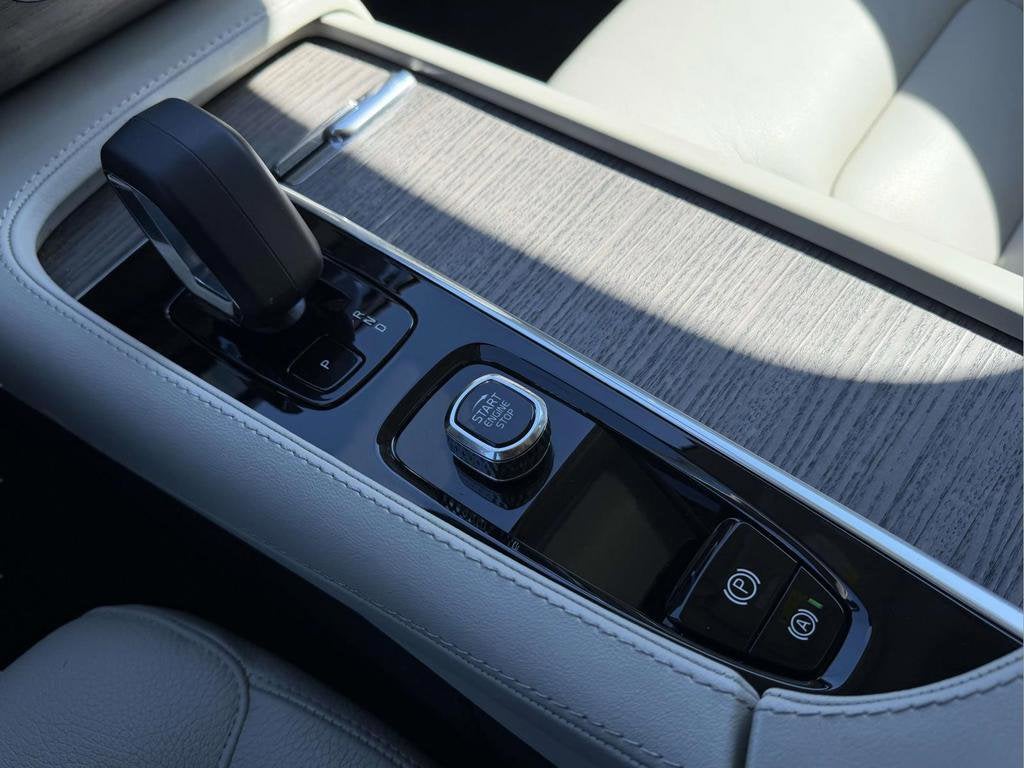 2023 Volvo XC90 B6 Plus 7-Seater