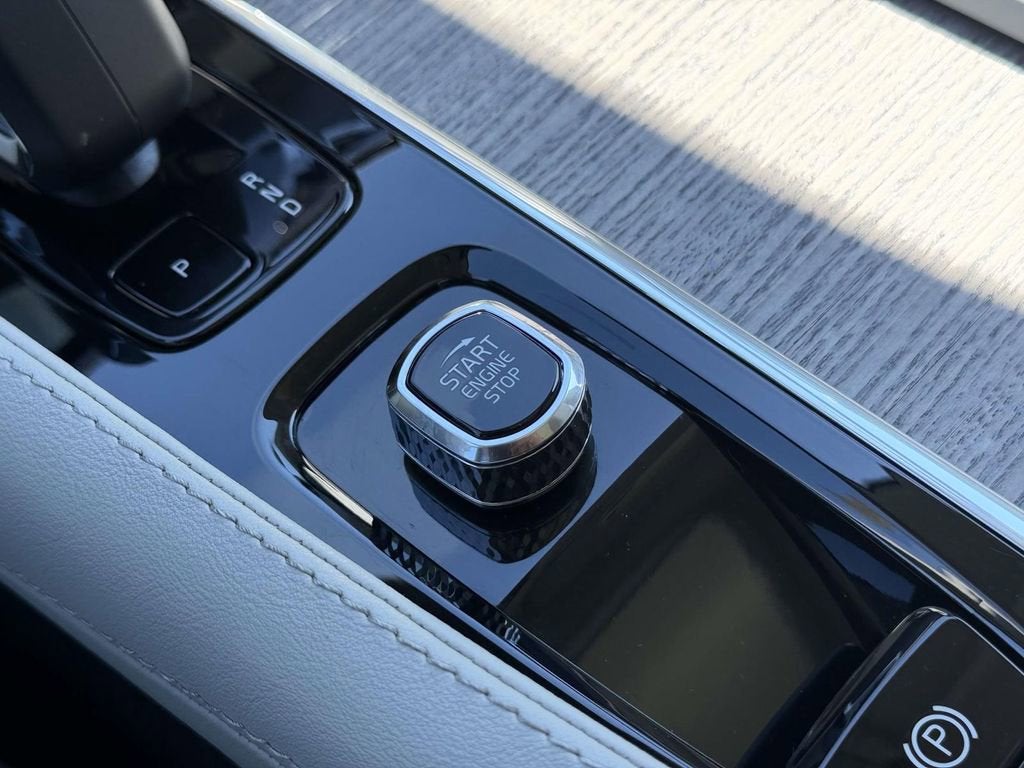 2023 Volvo XC90 B6 Plus 7-Seater