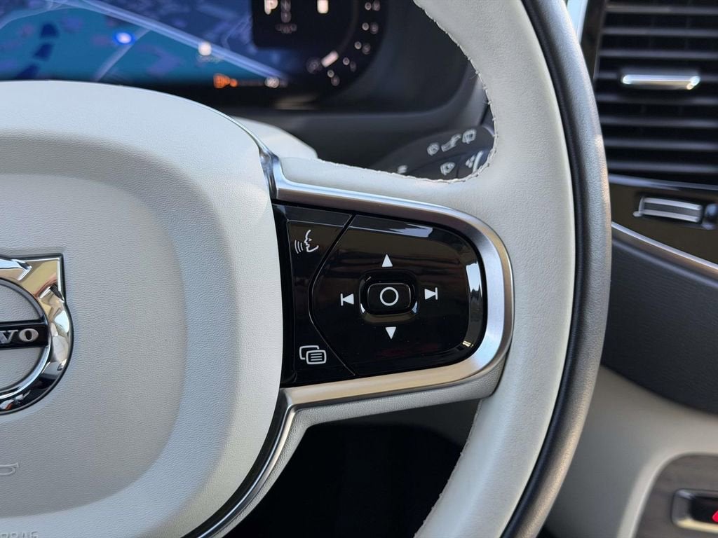 2023 Volvo XC90 B6 Plus 7-Seater