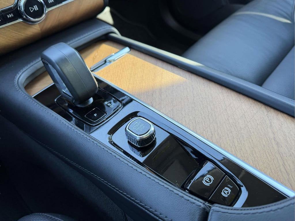 2023 Volvo XC90 B6 Plus 7-Seater