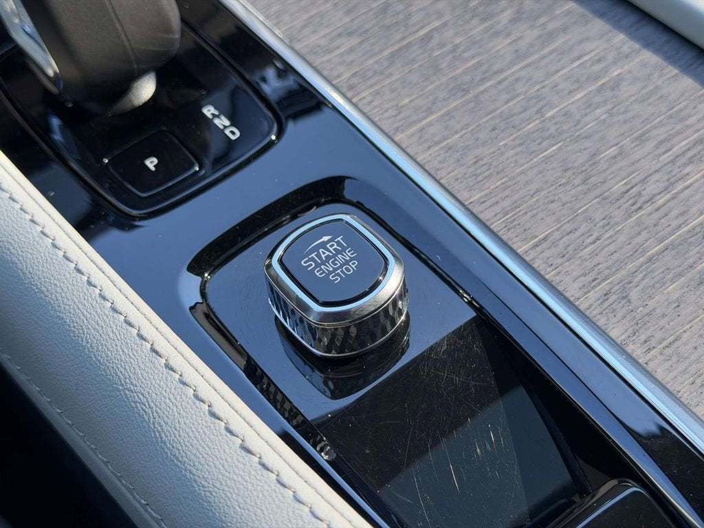 2023 Volvo XC90 B6 Plus 7-Seater