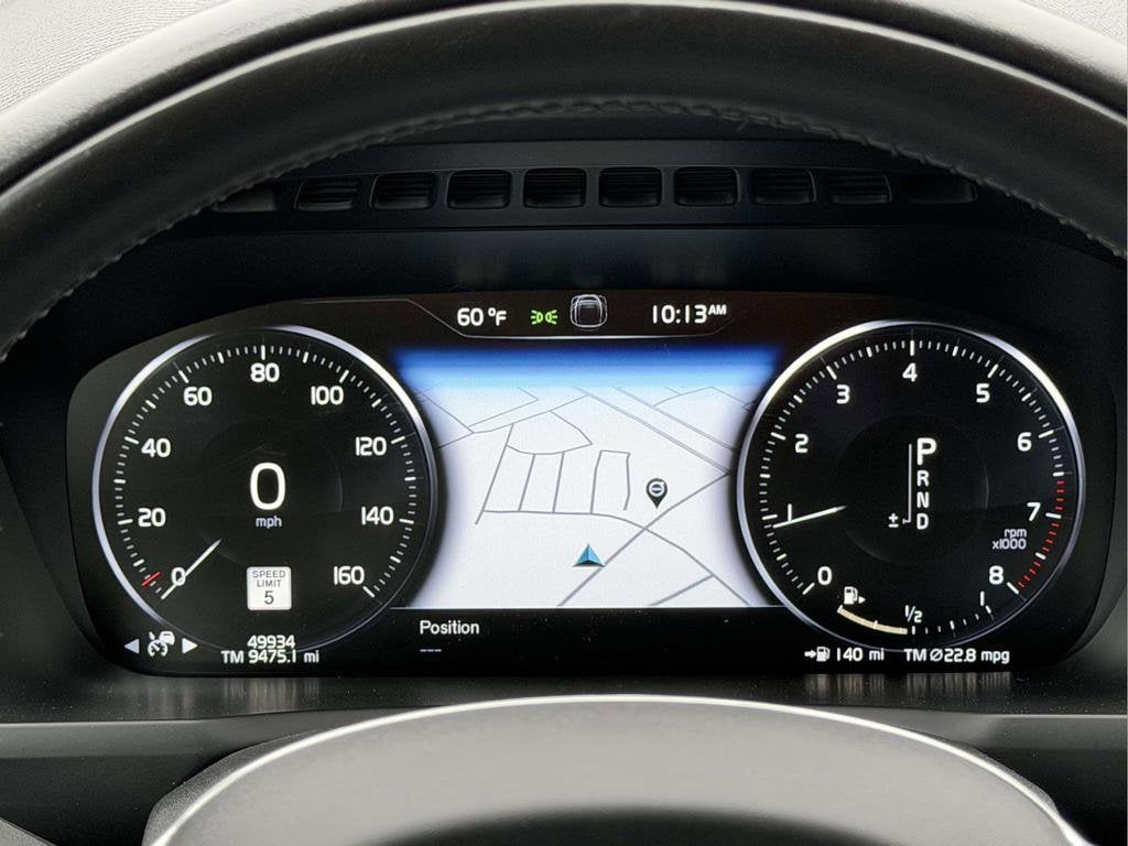 2022 Volvo XC90 T5 Momentum