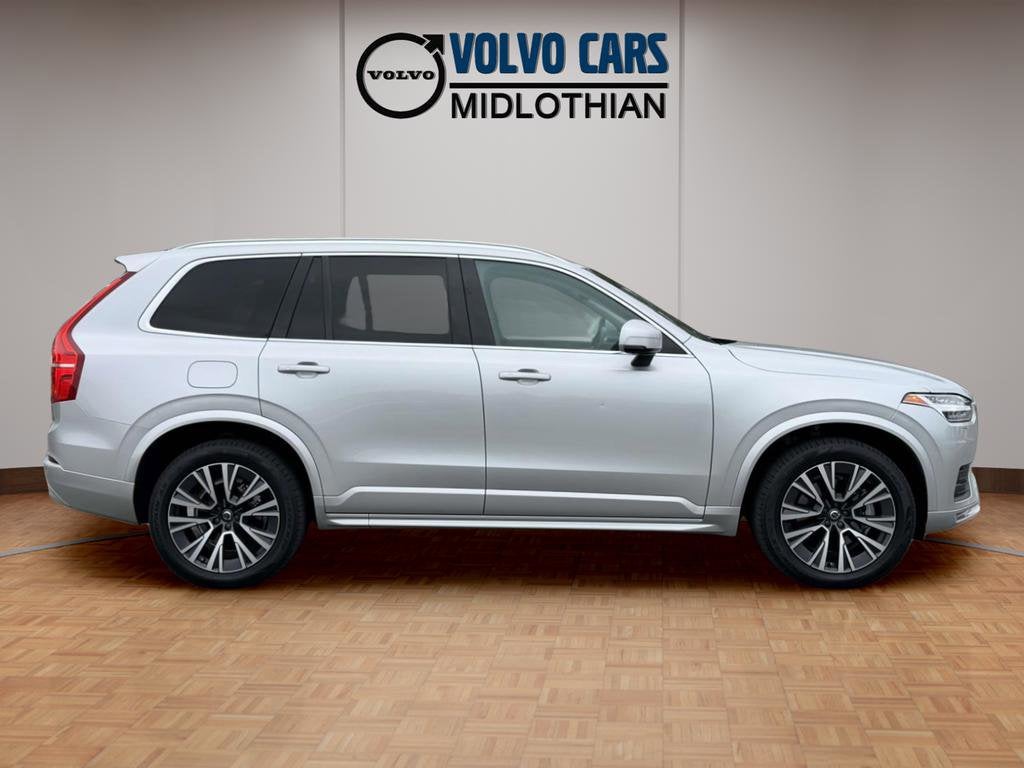 2022 Volvo XC90 T5 Momentum
