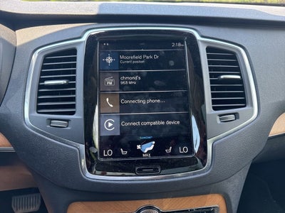 2022 Volvo XC90 T5 Momentum