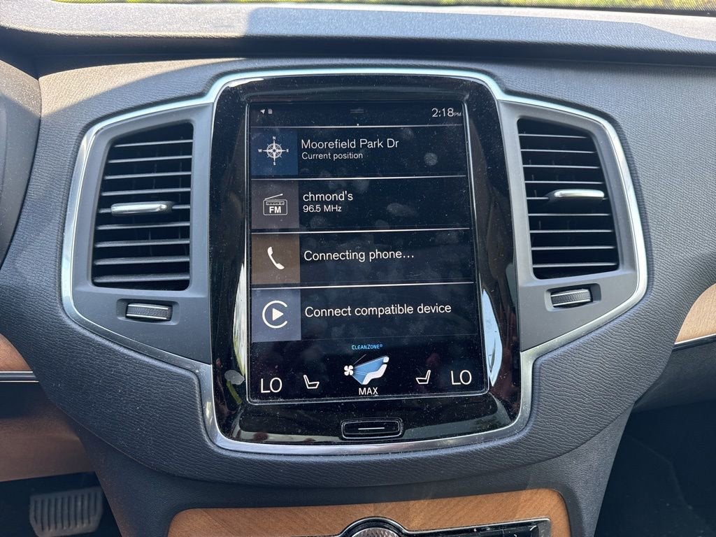 2022 Volvo XC90 T5 Momentum