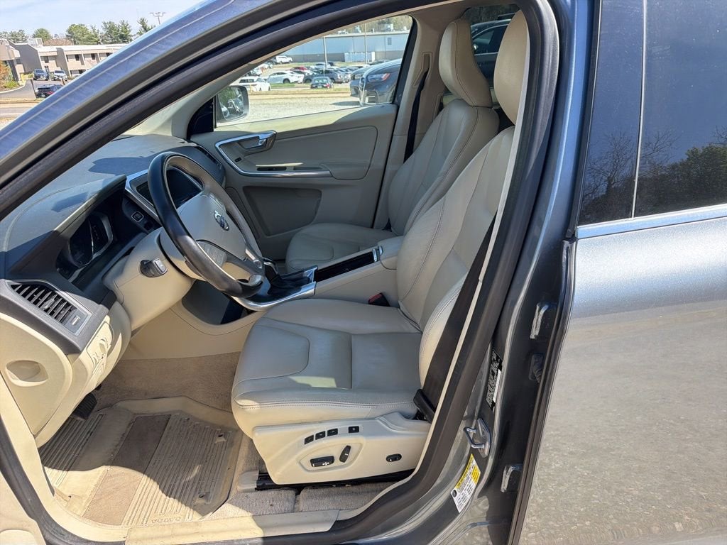 2016 Volvo XC60 T5 Premier