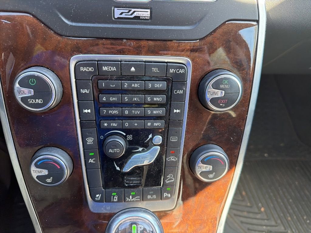 2013 Volvo XC70 3.2 Platinum