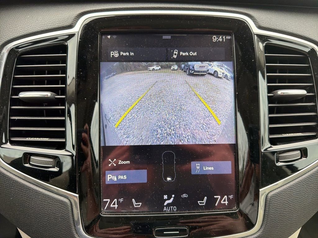 2016 Volvo XC90 T6 Momentum