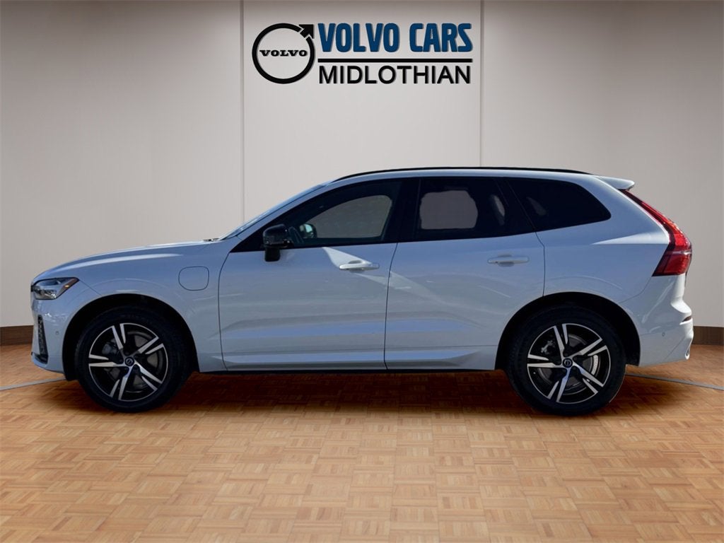 2022 Volvo XC60 Recharge Plug-In Hybrid T8 R-Design