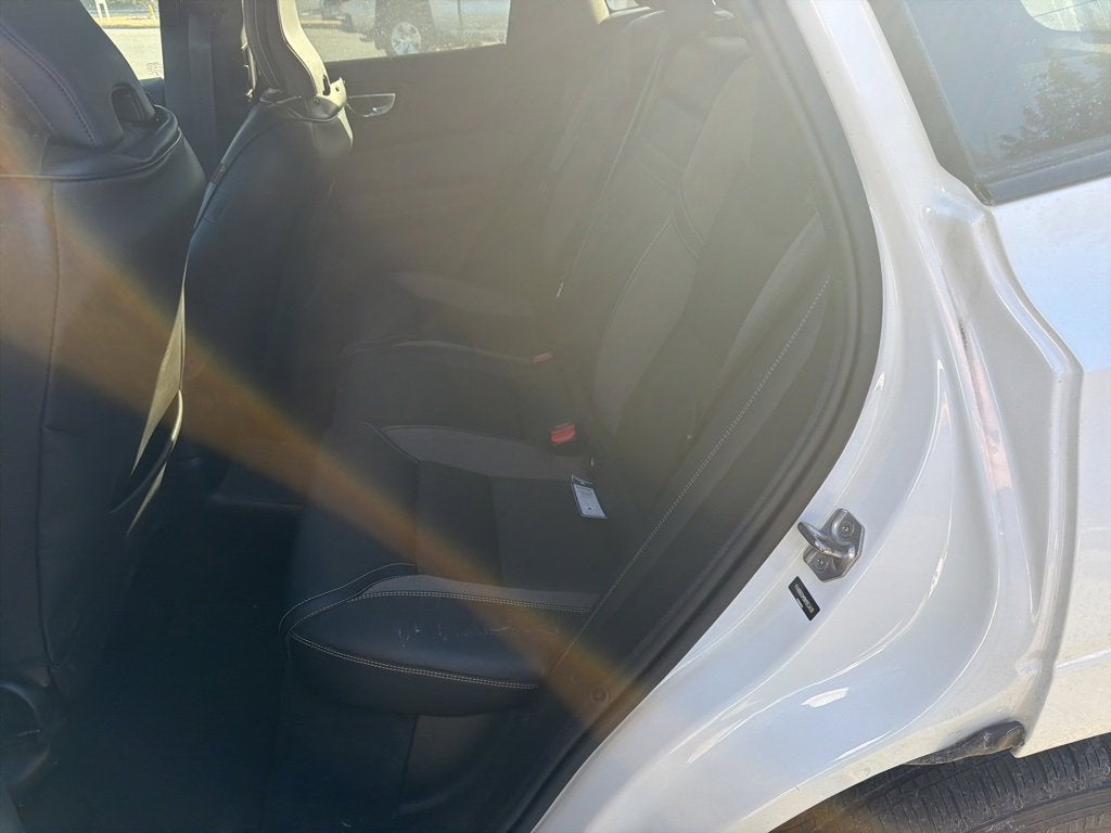 2022 Volvo XC60 Recharge Plug-In Hybrid T8 R-Design