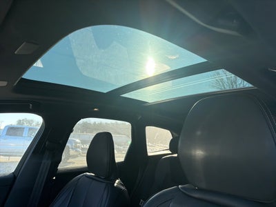 2022 Volvo XC60 Recharge Plug-In Hybrid T8 R-Design