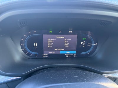 2022 Volvo XC60 Recharge Plug-In Hybrid T8 R-Design