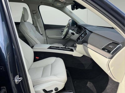 2024 Volvo XC90 Recharge Plug-In Hybrid T8 Plus Bright Theme 7 Passenger