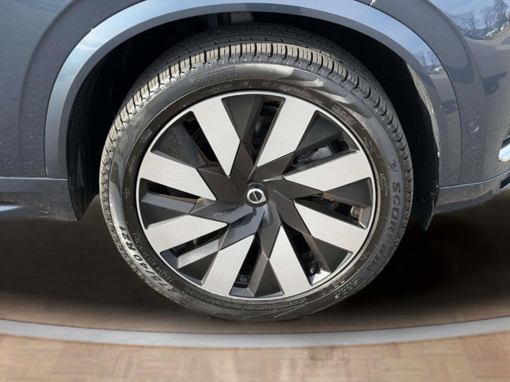 2024 Volvo XC90 Recharge Plug-In Hybrid T8 Plus Bright Theme 7 Passenger