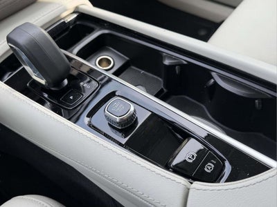 2024 Volvo XC90 Recharge Plug-In Hybrid T8 Plus Bright Theme 7 Passenger