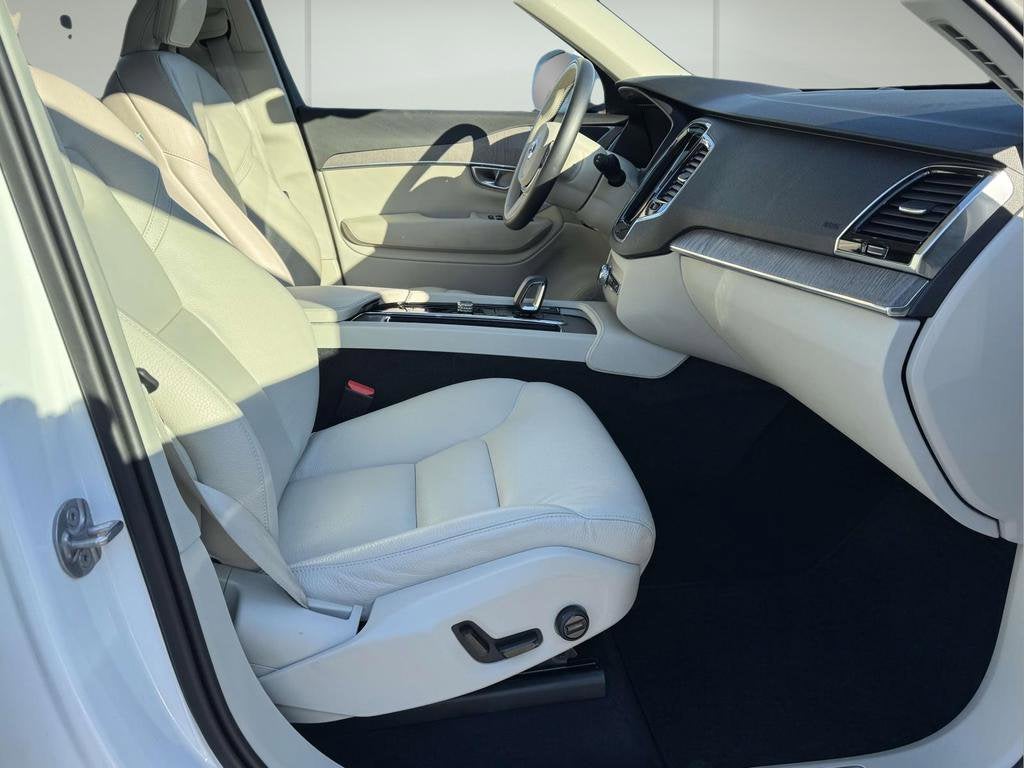 2024 Volvo XC90 Recharge Plug-In Hybrid T8 Plus Bright Theme 7 Passenger