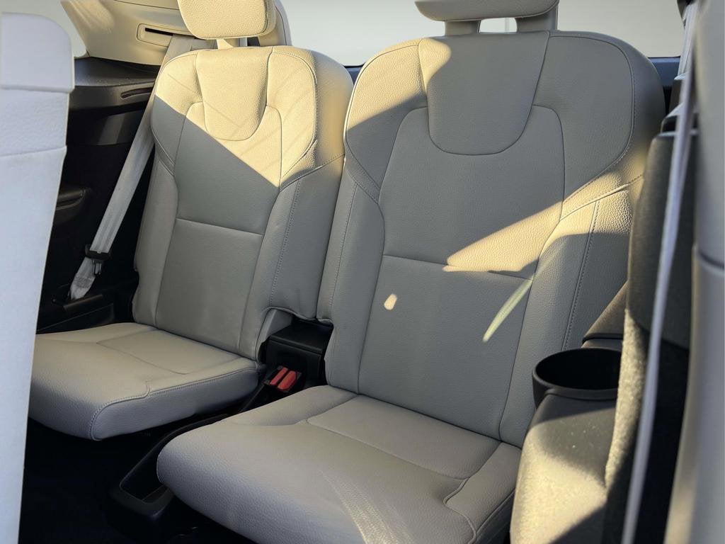 2024 Volvo XC90 Recharge Plug-In Hybrid T8 Plus Bright Theme 7 Passenger