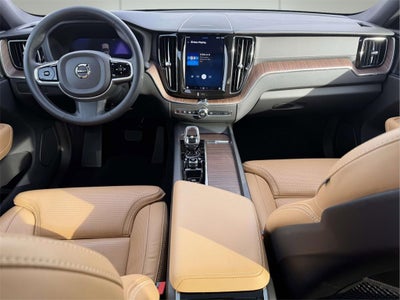 2023 Volvo XC60 B5 Ultimate Bright Theme