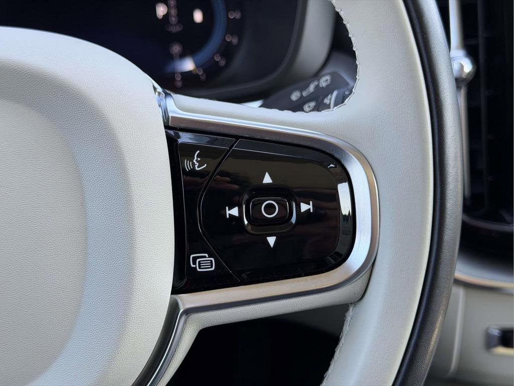 2023 Volvo XC60 B5 Core