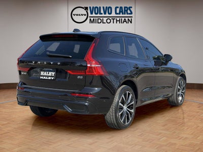 2023 Volvo XC60 B5 Plus Dark Theme