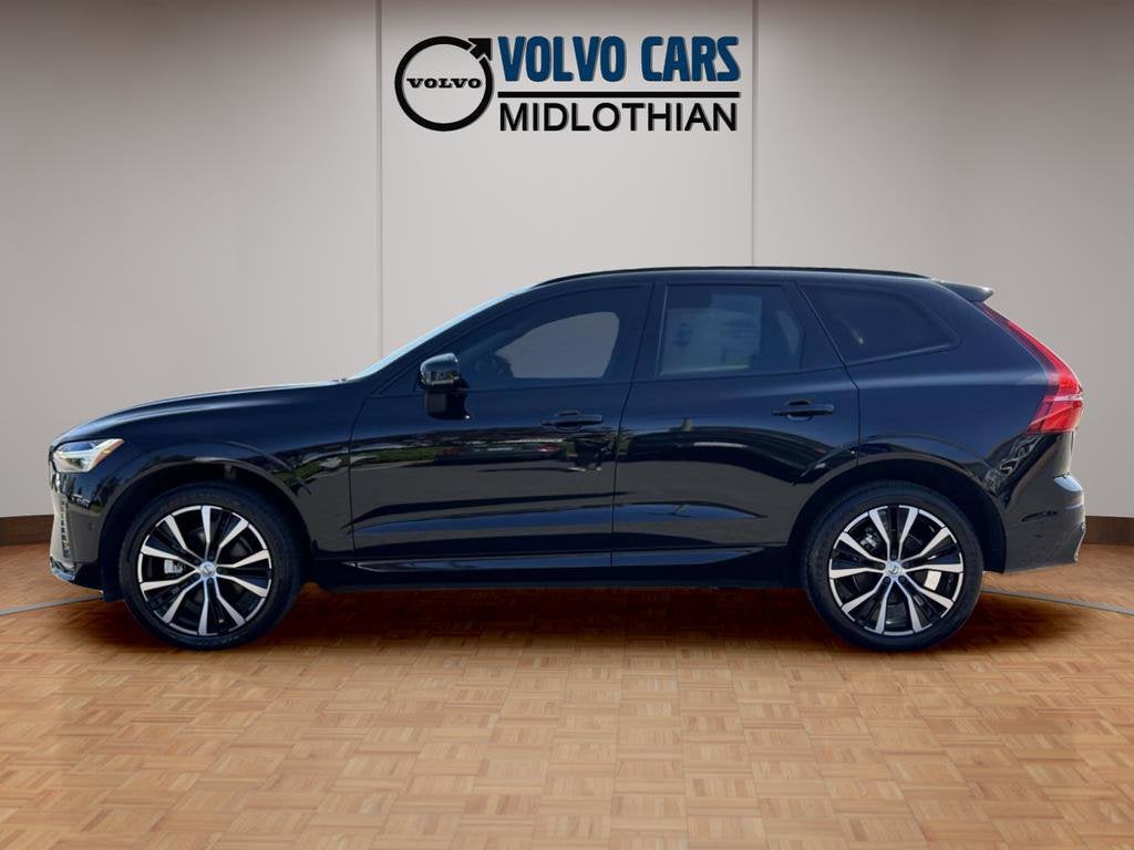 2023 Volvo XC60 B5 Plus Dark Theme