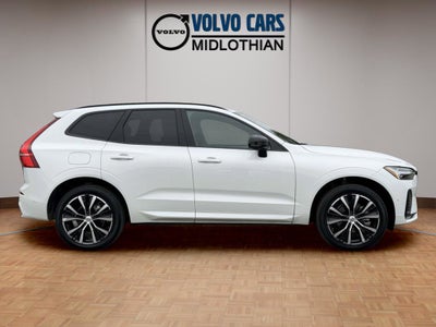 2023 Volvo XC60 B5 Plus Dark Theme