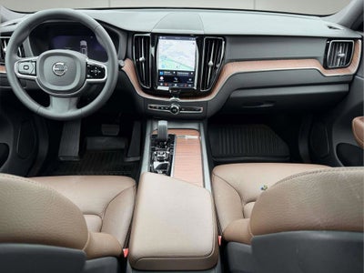 2023 Volvo XC60 B5 Plus Dark Theme