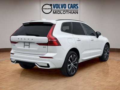 2023 Volvo XC60 B5 Plus Dark Theme