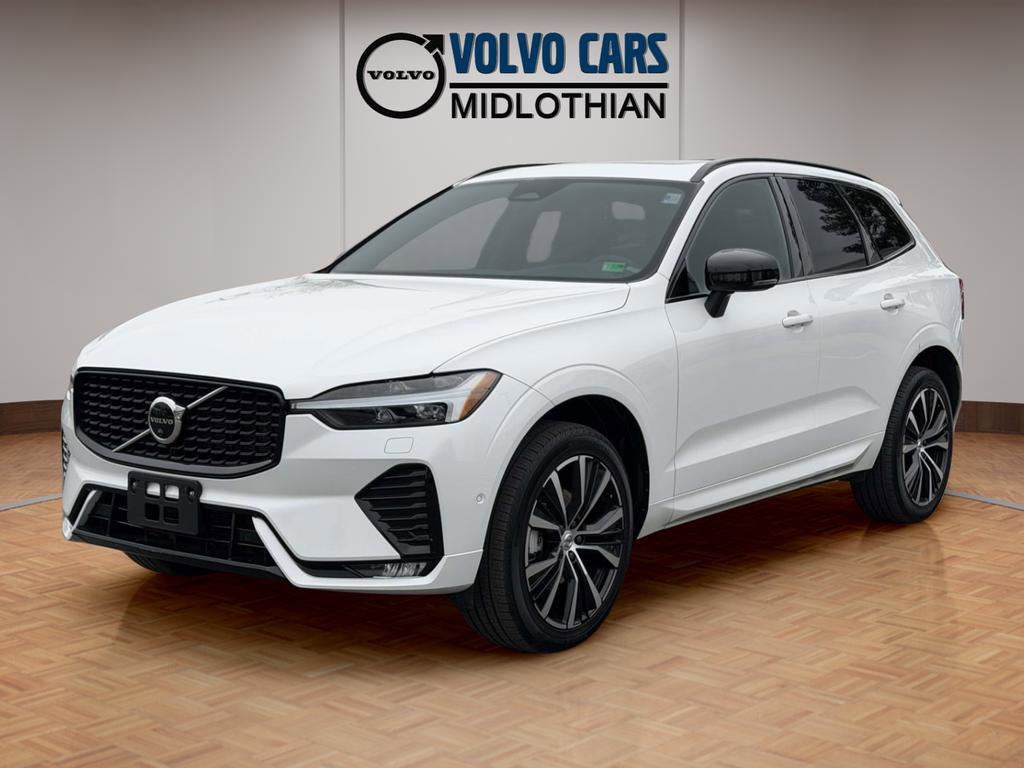 2023 Volvo XC60 B5 Plus Dark Theme