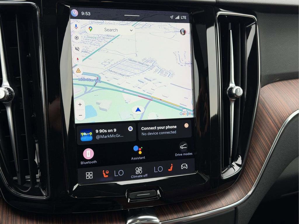 2023 Volvo XC60 B5 Plus Dark Theme