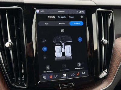 2023 Volvo XC60 B5 Plus Dark Theme