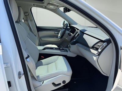 2024 Volvo XC90 B5 Plus