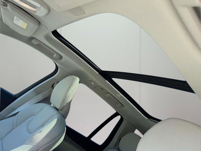 2024 Volvo XC90 B5 Plus