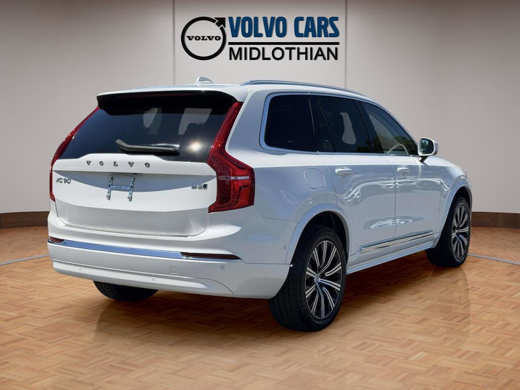 2024 Volvo XC90 B5 Plus