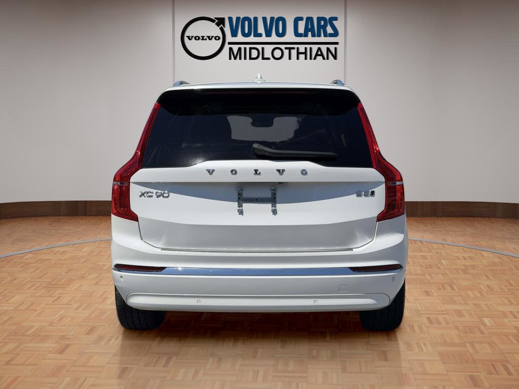 2024 Volvo XC90 B5 Plus