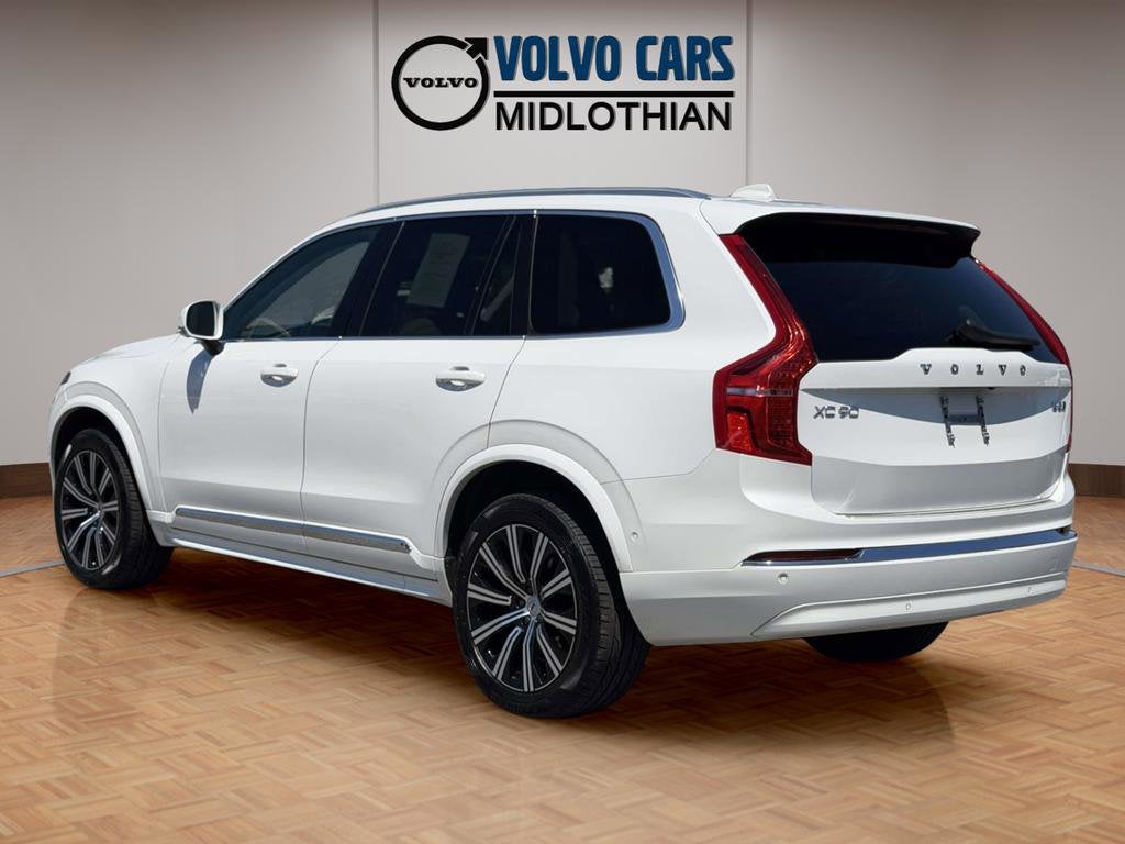 2024 Volvo XC90 B5 Plus