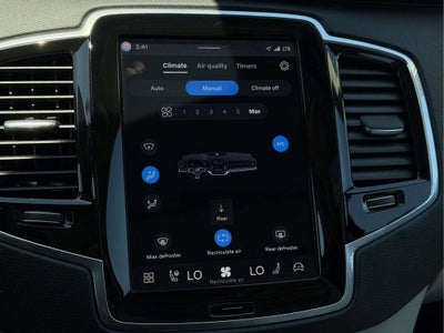 2024 Volvo XC90 B5 Plus