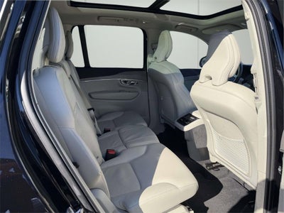 2024 Volvo XC90 B5 Plus