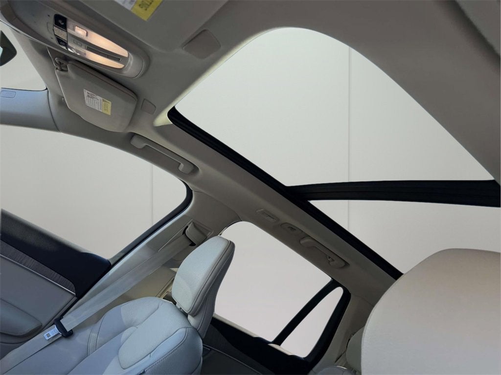 2024 Volvo XC90 B5 Plus