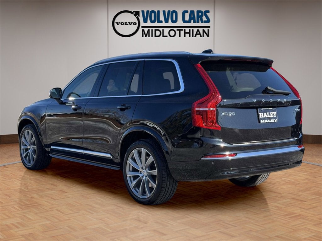 2024 Volvo XC90 B5 Plus