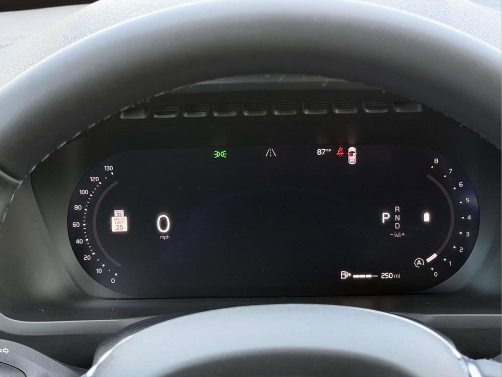 2024 Volvo XC90 B5 Plus