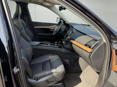 2024 Volvo XC90 B5 Plus