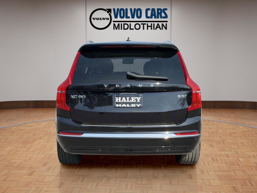 2024 Volvo XC90 B5 Plus