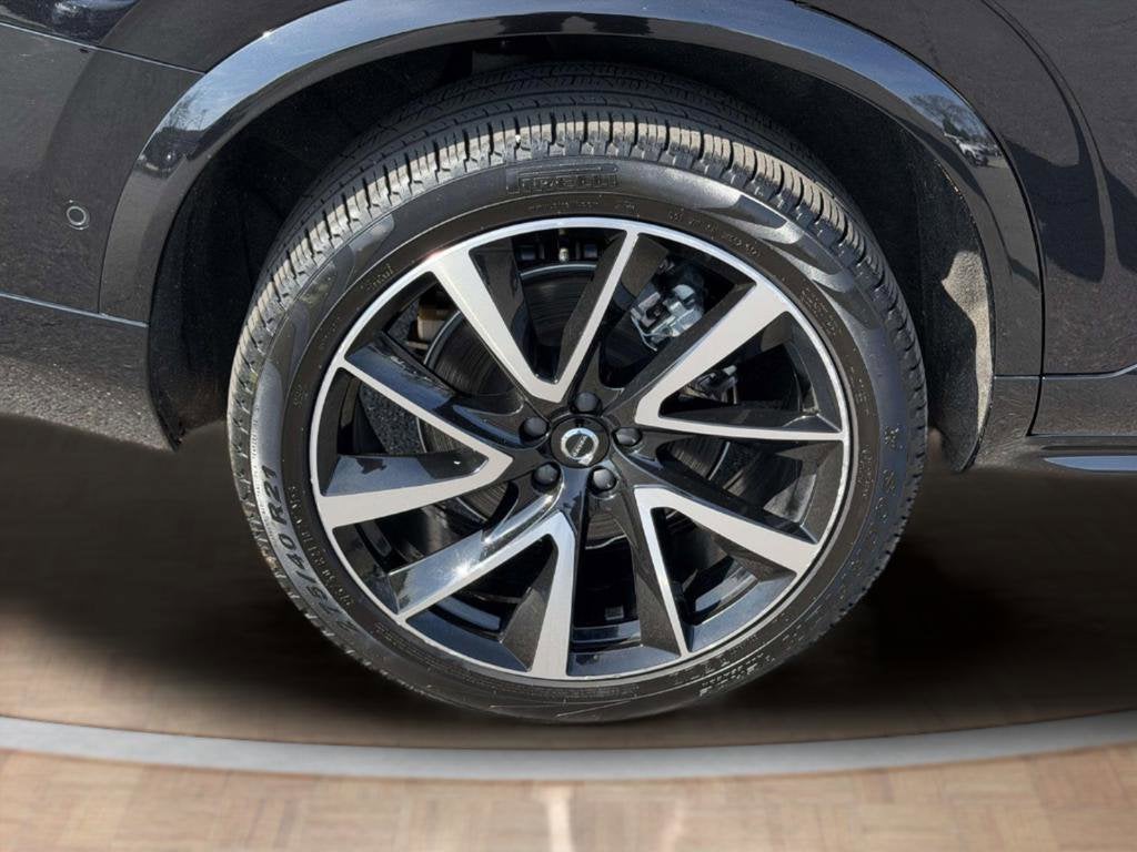 2024 Volvo XC90 B5 Plus