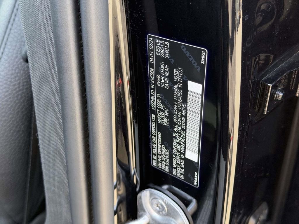 2024 Volvo XC90 B5 Plus